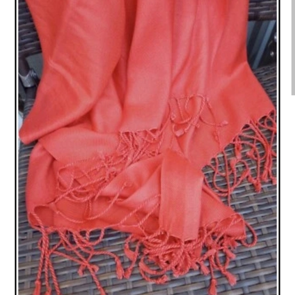 Bijoux Terner Coral Pashmina